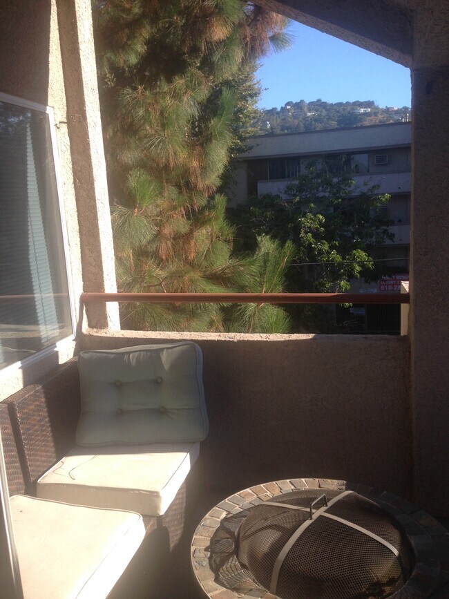 Foto del edificio - 10911 Bluffside Dr