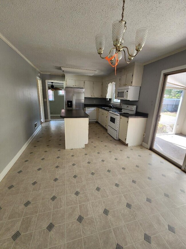 Foto del edificio - 130 Pecan Ln