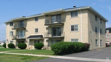 Building Photo - 7809 Rutherford Ave