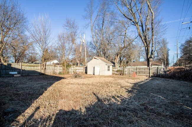 Foto del edificio - 11120 E 57 St