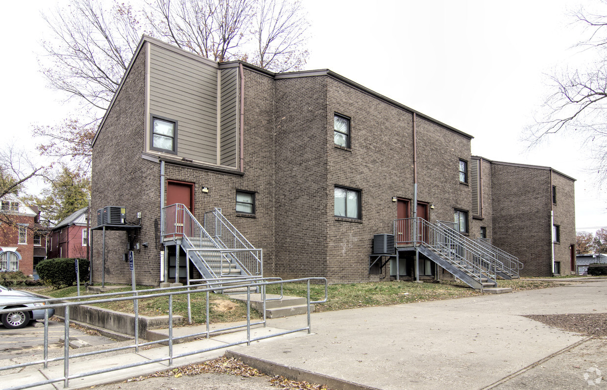 Building Photo - Smoketown Apartments