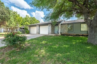 Building Photo - 2311 Singletree Ave