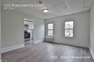 Building Photo - 1154 Northampton St