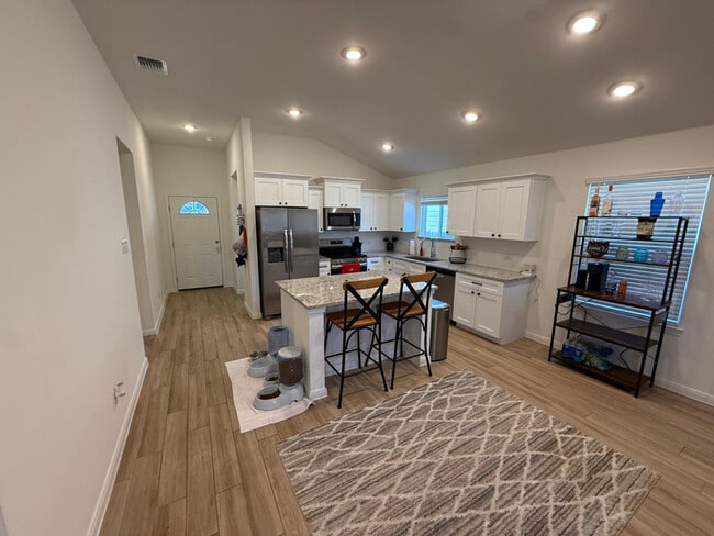 Foto del edificio - 9802 Tarabon Cv