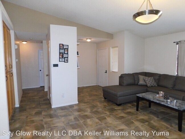 Building Photo - 3 br, 2 bath House - 7135 E. 24th Pl.