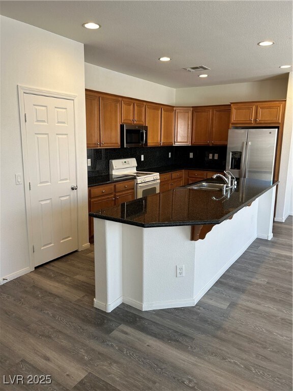 Foto del edificio - 7404 Longhorn Lodge Ave