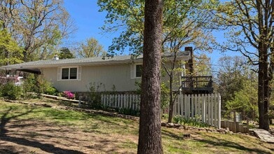 Building Photo - 1012 Fairwater Cir