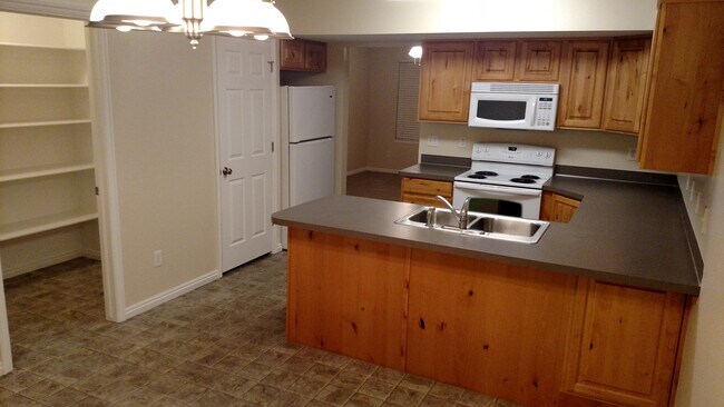 KITCHEN - 1253 E 6125 S