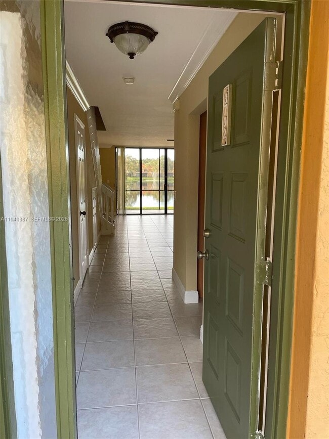 Foto del edificio - 3702 Coral Tree Cir