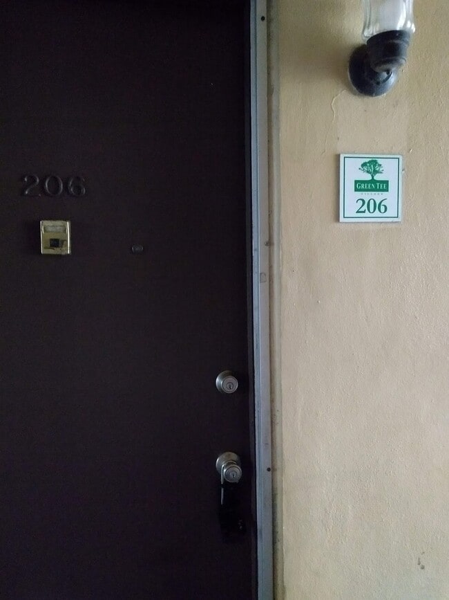 Photo - Green Tee - # 206 Apartment