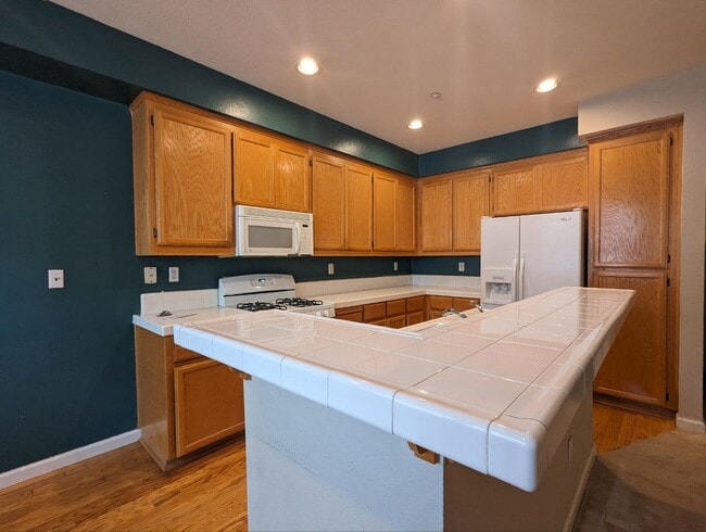 Building Photo - 139 Windward Common