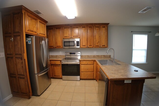 Building Photo - 5076 Branch Point Dr