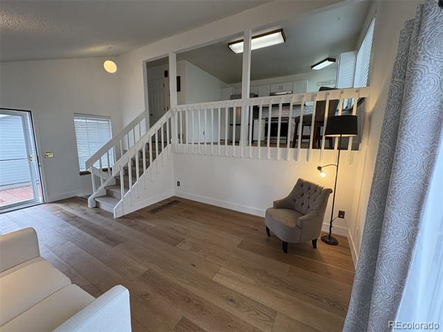 Foto del edificio - 9494 Devon Ct