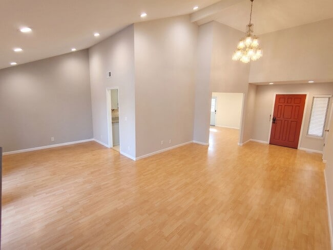 Building Photo - Beautiful Upgraded Ranch on a Premium Union City Corner Lot