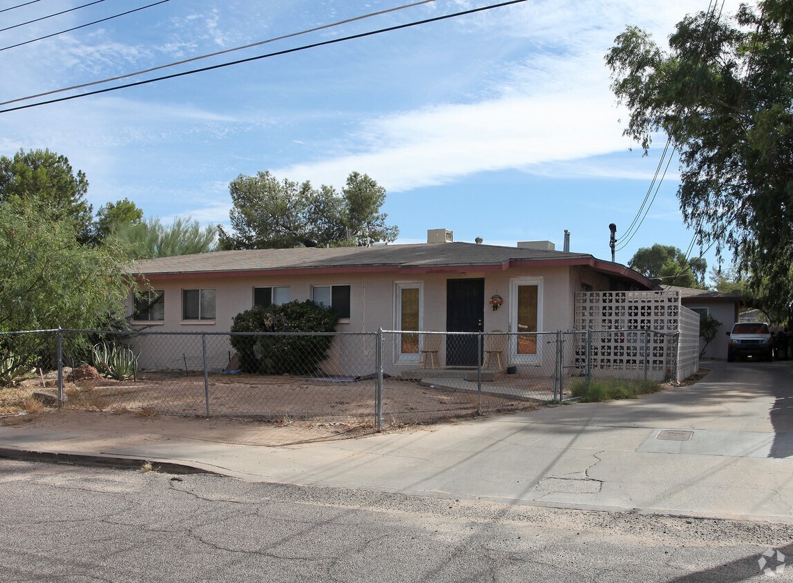 Foto principal - 2702-2708 E Copper St