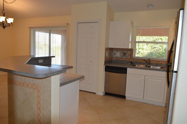 Foto del edificio - 3200 36th St SW