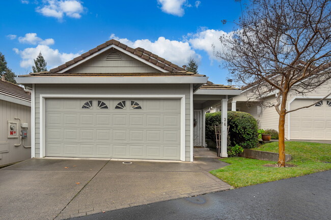Building Photo - 3040 Granada Ct