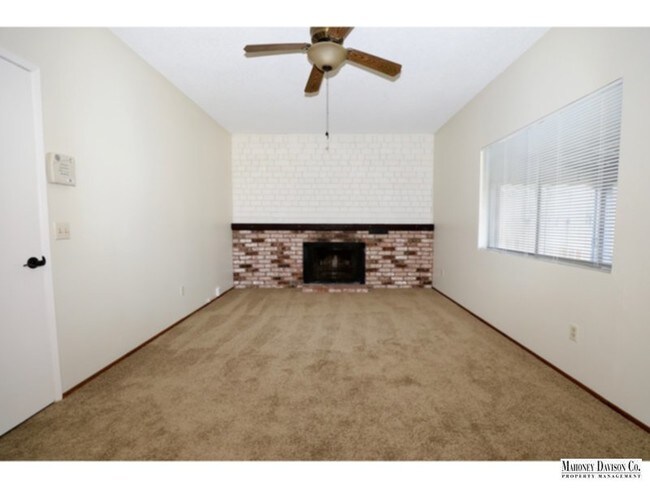 Building Photo - 1657 Baywood Dr