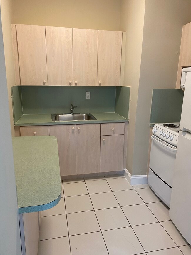 Foto del edificio - 201 W 50th St