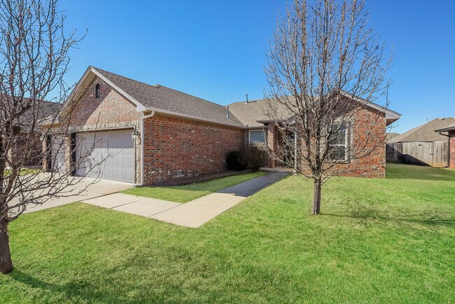 Building Photo - Beautiful Home!