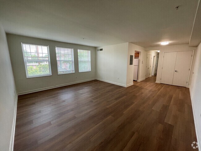 View of Anacostia Apartments for Rent with High Ceilings - Washington, DC - 7 ...