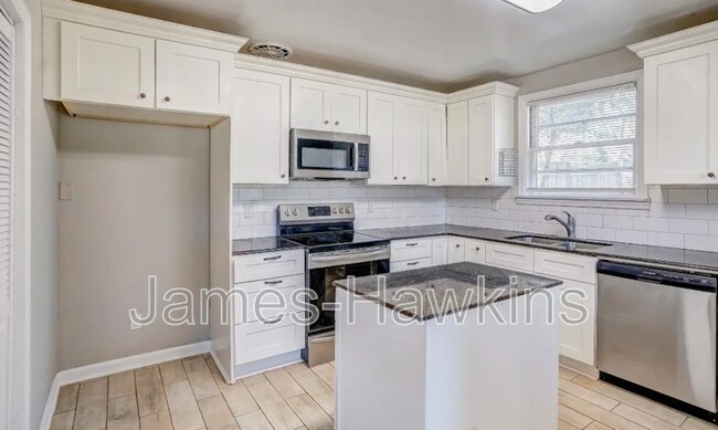Building Photo - 3543 N Wareingwood Dr