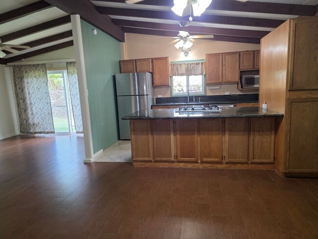 Foto del edificio - AVAILABLE NOW! 3 bed, 1.5 bath with 2 parking in Kailua.