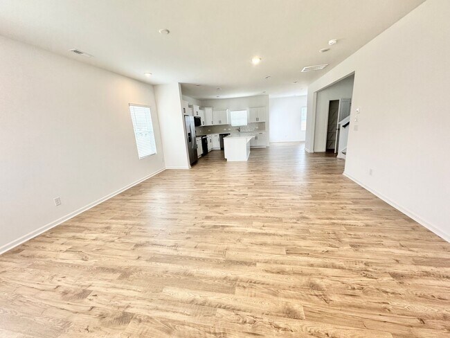 Foto del edificio - NEW 4 br 2.5 ba  Single Family Home in the Kensington Community - Ready for February Move In