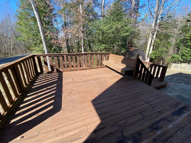 Foto del edificio - Great location In Mechanicsville! Three bedrooms plus bonus room/fourth bedroom, 2.5 baths and ga...