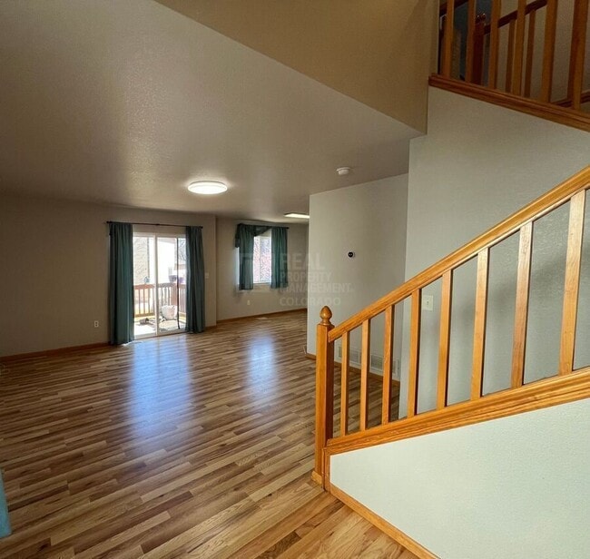 Foto del edificio - 1044 Winona Cir