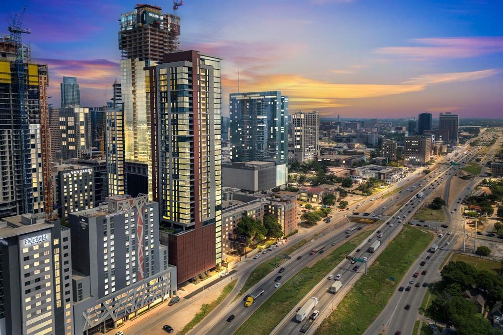 Primary Photo - 84 East Ave