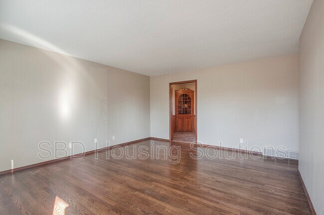 Building Photo - 3609 Randall Dr