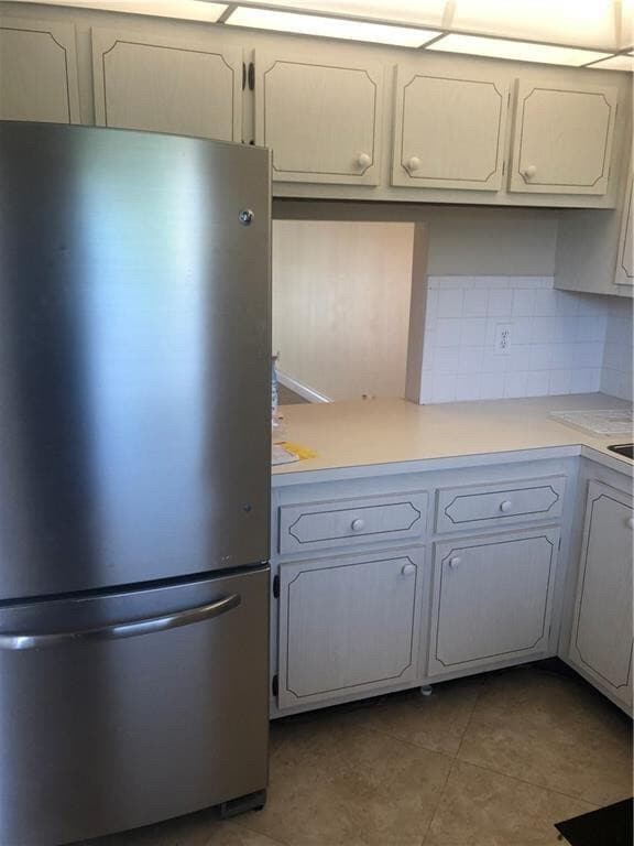 Building Photo - 1005 Country Club Dr