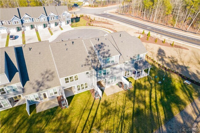 Building Photo - 18309 Palisades Ct