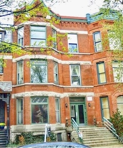 Building Photo - 633 W Fullerton Pkwy