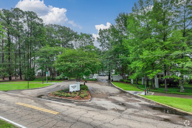 Foto del edificio - Point Clear Condominiums
