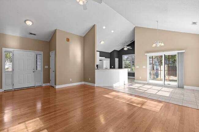 Foto del edificio - 1511 Chadwick Shores Dr