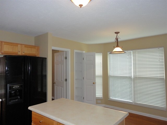 Building Photo - 4073 Sherbourne Dr