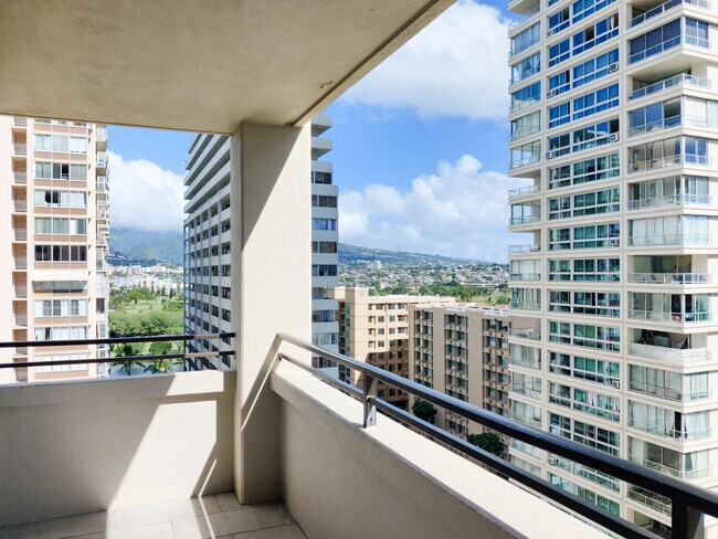 Foto del edificio - 2410 Cleghorn St