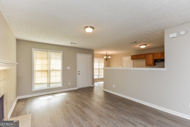 Building Photo - 1120 Bramblewood Dr