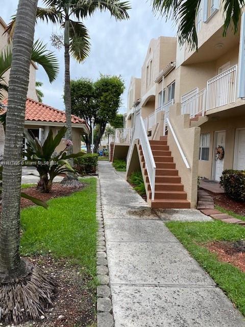 Foto del edificio - 8585 NW 6th Ln