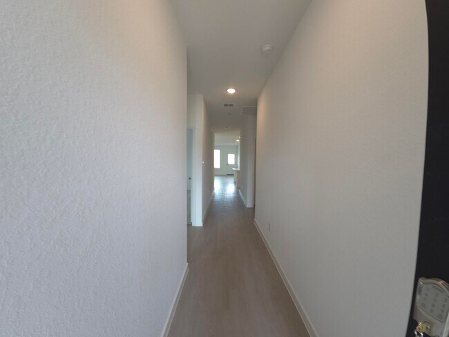 Foto del edificio - FOR LEASE!! NEW CONSTRUCTION!!!