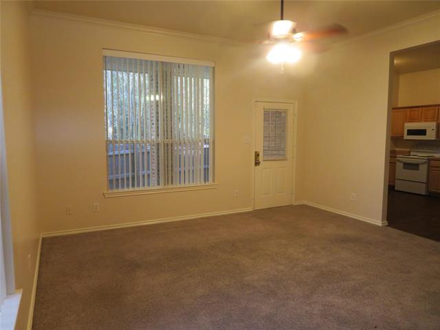 Foto del edificio - 927 Cedar Ridge Dr