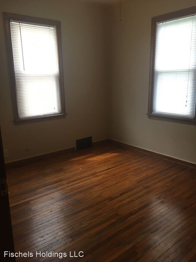 Building Photo - 3 br, 1 bath House - 1324 Stratford