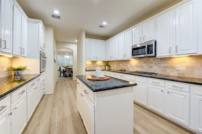 Foto del edificio - 2327 Centerbrook Ln