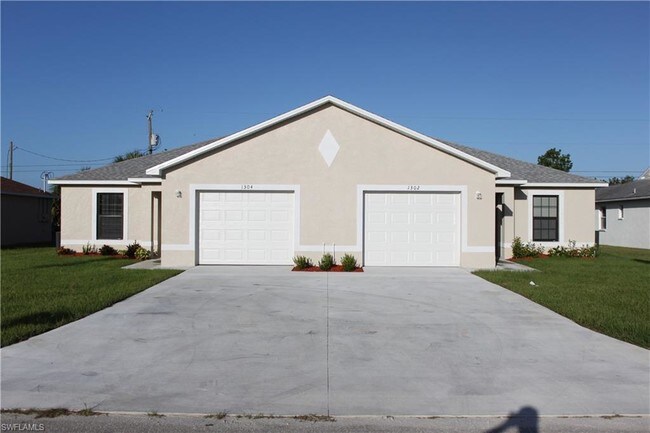 Building Photo - 4133 SW 8th Pl