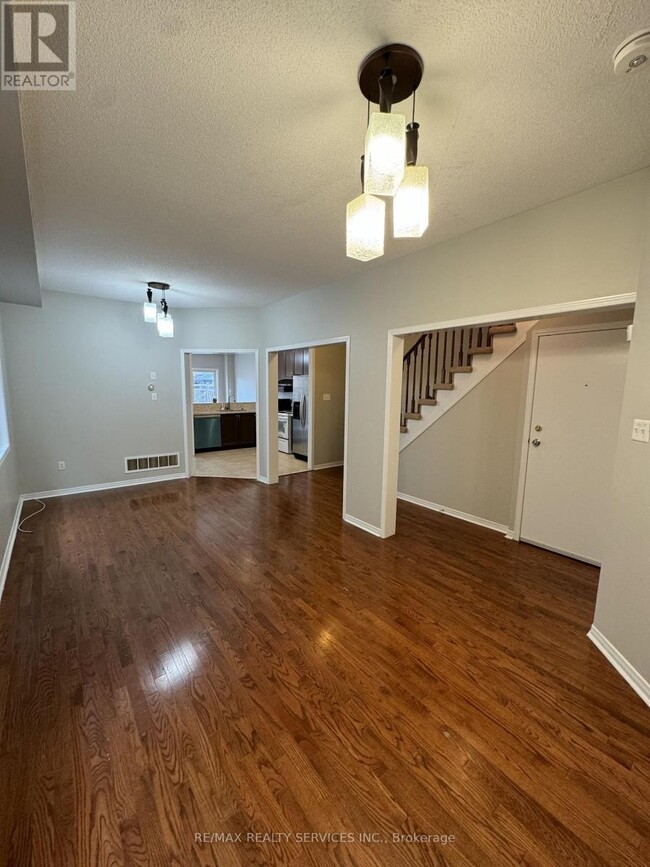 Building Photo - 18 Kilrea Way