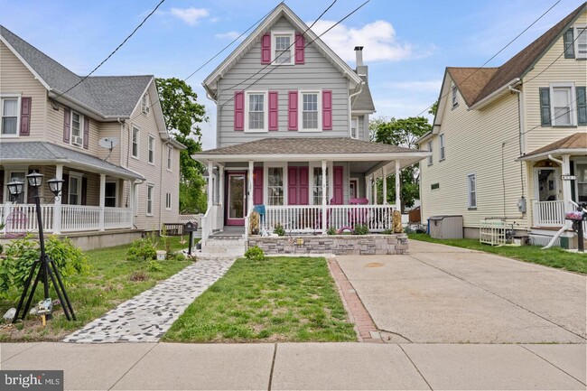 Building Photo - 121 Cleveland Ave