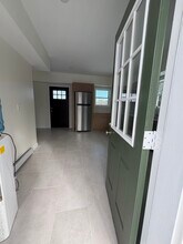 Building Photo - 316 Old Fall River Rd