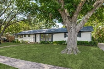 Building Photo - 308 S Grove Rd